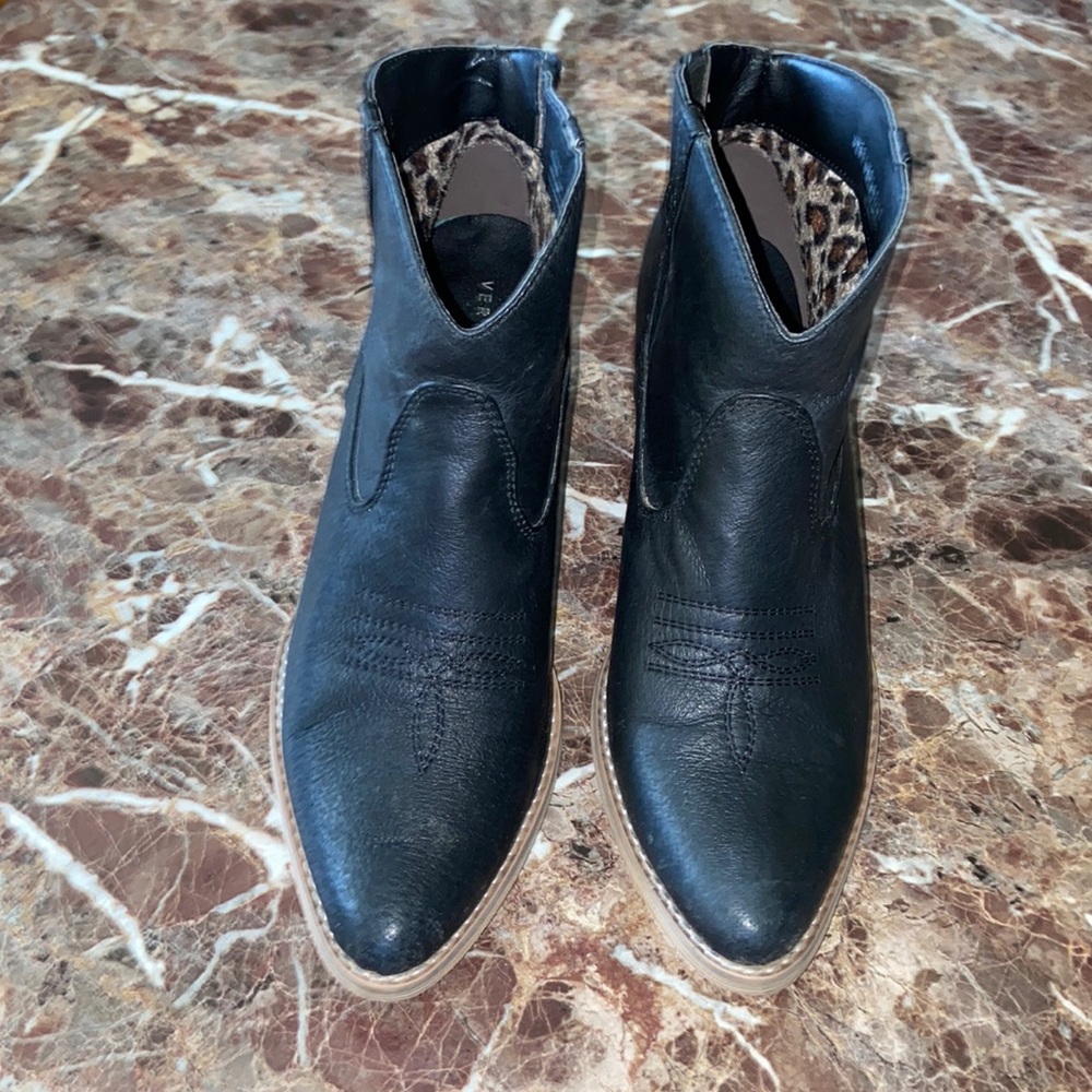 Very Voltatile Banjo Bootie